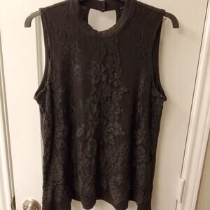SIGNATURE STUDIO lace front tank top‎ size large